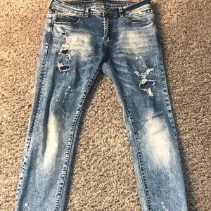 Dark and light blue jeans size 30/32